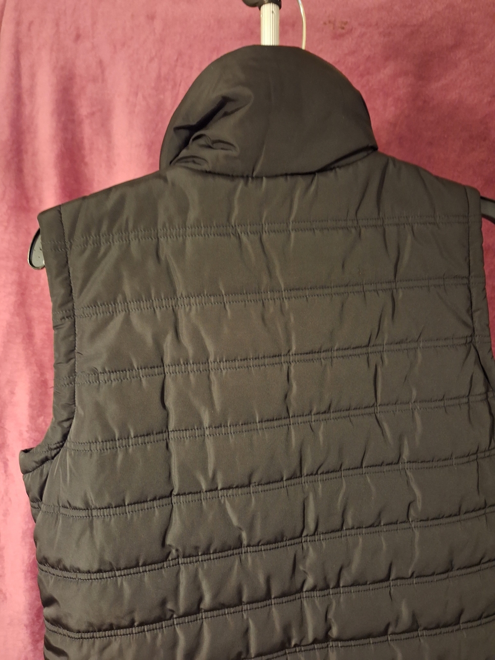 *** 3 for $15*** Calvin Klein Black Quilted Puffer Vest with Logo Trim - Picture 9 of 9